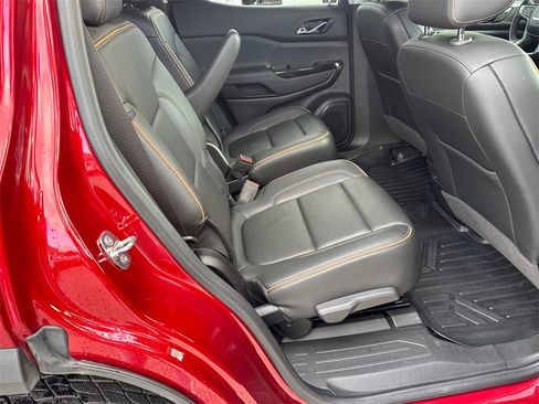 Used 2022 GMC Acadia AT4 w/ Technology Package image 15