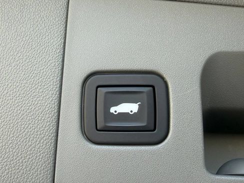 Used 2019 Cadillac XT5 Premium Luxury FWD image 36