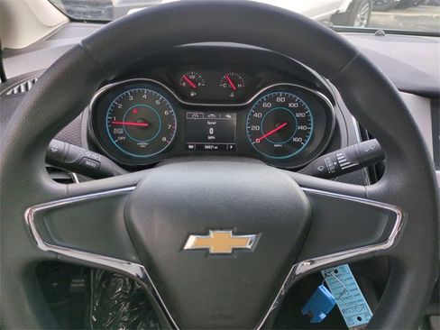 Used 2017 Chevrolet Cruze LS image 29