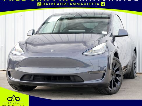 Used 2021 Tesla Model Y Long Range image 1
