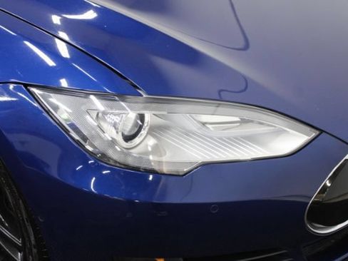 Used 2015 Tesla Model S 70D AWD/4WD image 26