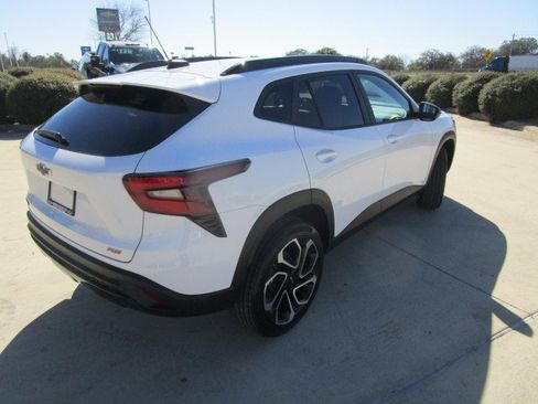 New 2026 Chevrolet Trax RS w/ Driver Confidence Package FWD image 7
