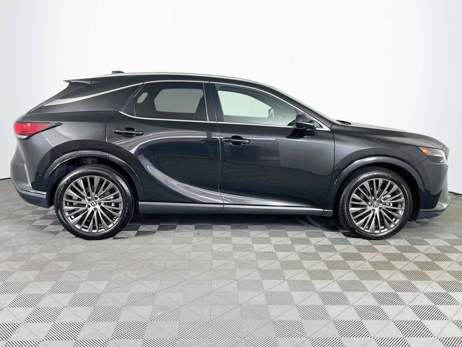 Used 2024 Lexus RX 350 AWD w/ Convenience Package image 11