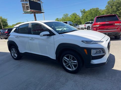 Used 2021 Hyundai Kona SE AWD/4WD image 19
