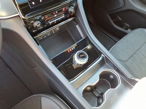 New 2025 Jeep Grand Cherokee L Altitude image 27
