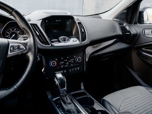 Used 2019 Ford Escape Titanium image 23