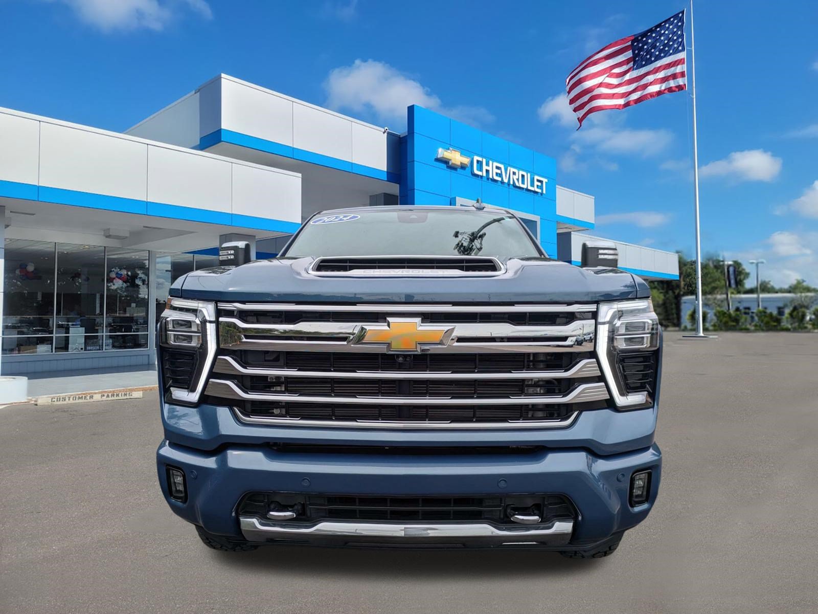 Used 2024 Chevrolet Silverado 2500 High Country w/ High Country Premium Package AWD/4WD image 8