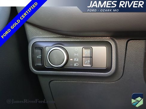 Certified 2025 Ford Explorer Active image 32