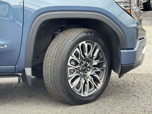 Used 2025 GMC Sierra 1500 Denali Ultimate image 12