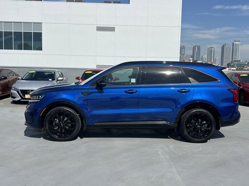 Certified 2023 Kia Sorento SX image 3