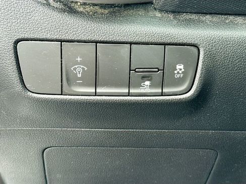 Used 2023 Hyundai Kona SEL image 10