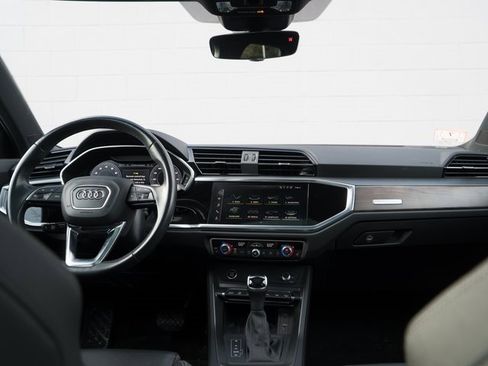 Used 2021 Audi Q3 2.0T Premium Plus w/ Premium Plus Package image 21