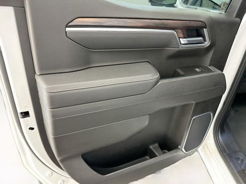 Used 2025 GMC Sierra 1500 SLT image 27