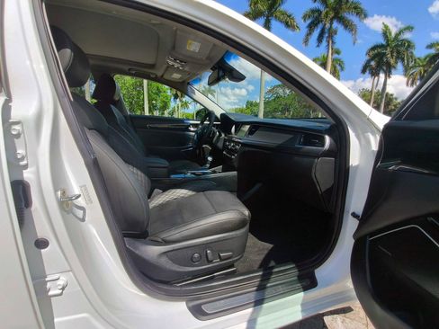 Used 2019 Kia Cadenza Limited FWD image 42