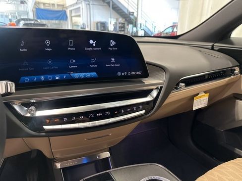 New 2024 Cadillac Lyriq Sport w/ Nappa Leather Package image 24