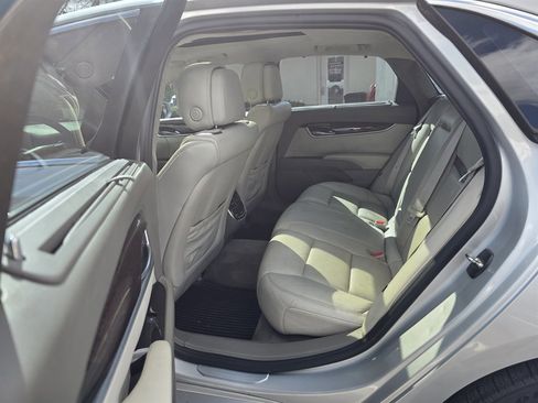 Used 2013 Cadillac XTS Platinum image 31