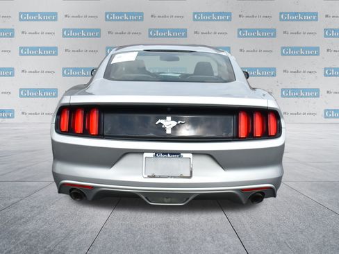 Used 2015 Ford Mustang Coupe RWD image 6