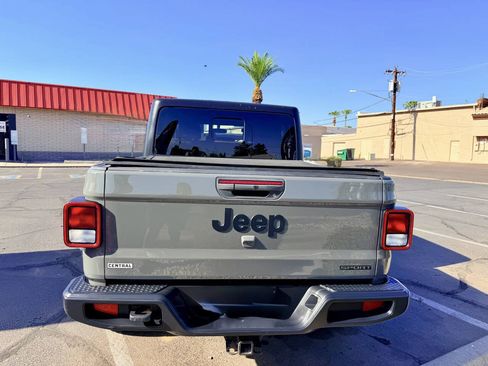 Used 2020 Jeep Gladiator Sport w/ Quick Order Package 24S AWD/4WD image 7