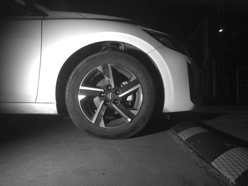 Used 2025 Nissan Sentra SV FWD image 13