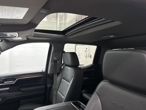 Used 2024 GMC Sierra 1500 Denali w/ Technology Package image 34