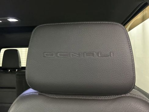 Used 2021 GMC Sierra 2500 Denali w/ Denali Ultimate Package image 9