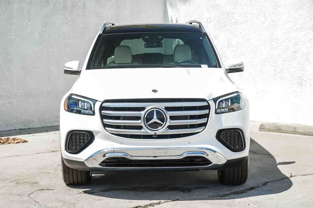 Used 2024 Mercedes-Benz GLS 450 4MATIC image 2