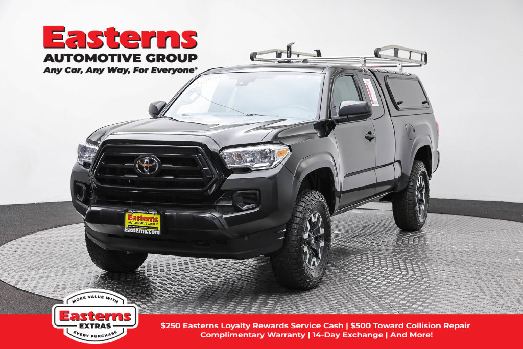 Used 2023 Toyota Tacoma SR AWD/4WD image 1