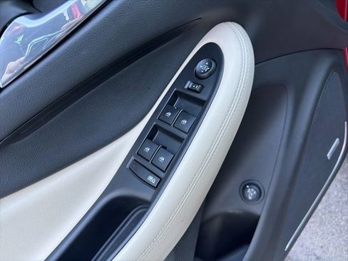 Used 2018 Buick Envision Premium image 21