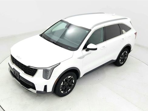 Used 2024 Kia Sorento S AWD/4WD image 13
