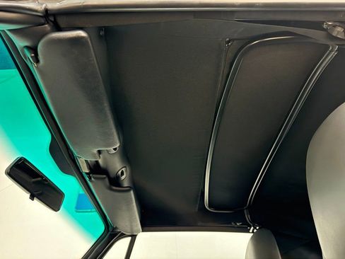 Used 1996 Porsche 911 Cabriolet image 31