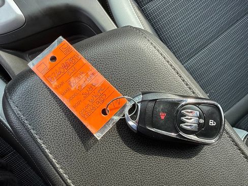 Used 2024 Buick Envista Preferred FWD image 31