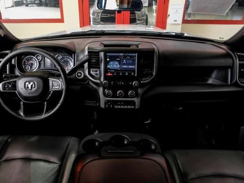Used 2024 RAM 5500 Tradesman w/ Chrome Appearance Group AWD/4WD image 14