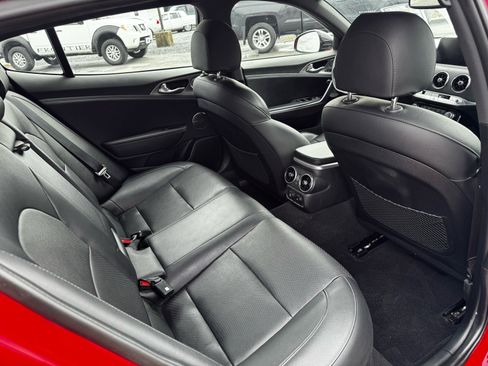 Used 2018 Kia Stinger GT1 image 23