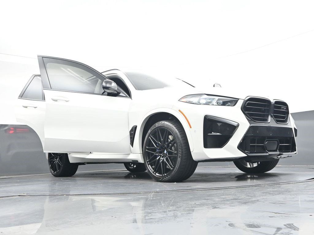Used 2025 BMW X5 M Competition w/ Executive Package AWD/4WD image 44