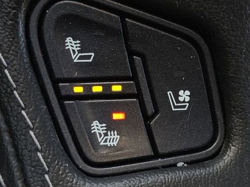 Used 2019 GMC Yukon XL SLT w/ Open Road Package image 7