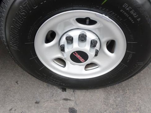 Used 2024 GMC Savana 2500 w/ Driver Convenience Package image 34