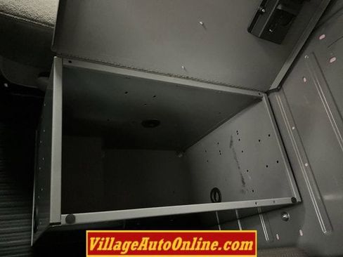 Used 2017 Chevrolet Express 2500 Extended RWD image 17