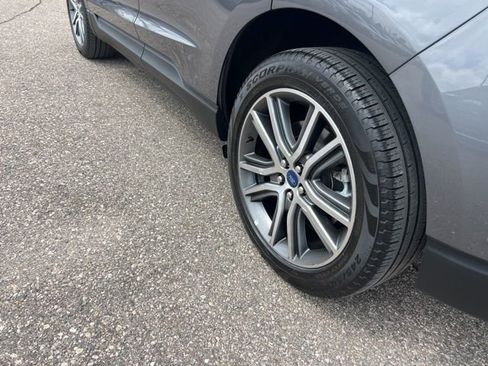 Used 2022 Ford Edge Titanium w/ Class II Trailer Tow Package image 30