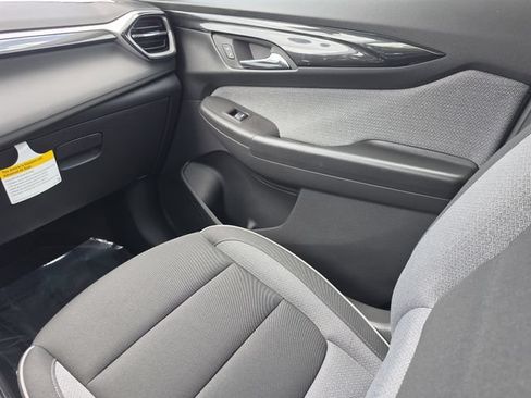 New 2026 Chevrolet TrailBlazer LT w/ Convenience Package FWD image 18