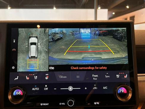 Used 2025 Lexus GX 550 PremiumPlus/TrafficAssist/Blac w/ Accessory Package (31) image 20