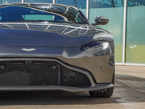 Used 2020 Aston Martin V8 Vantage Coupe image 14
