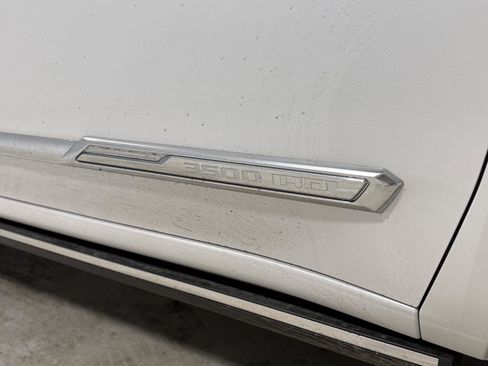 Used 2025 Chevrolet Silverado 3500 High Country w/ High Country Premium Package image 32