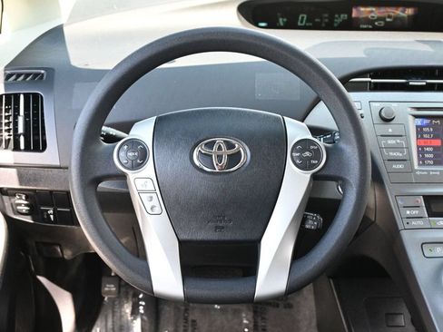 Used 2015 Toyota Prius Three FWD image 12