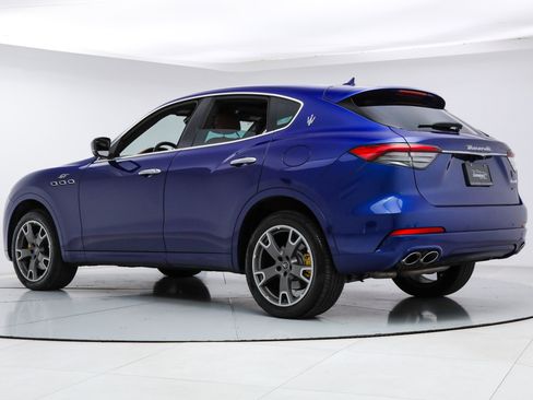 Certified 2023 Maserati Levante GT AWD/4WD image 3