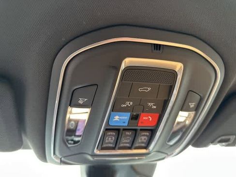 Used 2025 Jeep Grand Cherokee Summit w/ Obsidian Package image 15