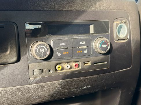 Used 2015 Chevrolet Tahoe LT image 18