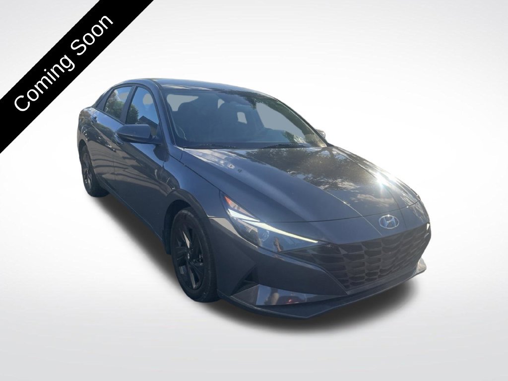 Used 2023 Hyundai Elantra SEL FWD image 3