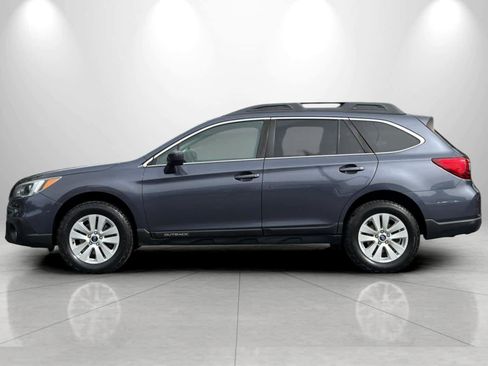 Used 2017 Subaru Outback 2.5i Premium AWD/4WD image 5