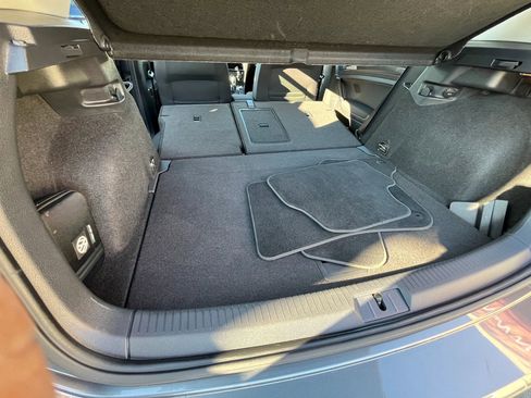 Used 2019 Volkswagen e-Golf SE w/ Driver Assistance Package image 19