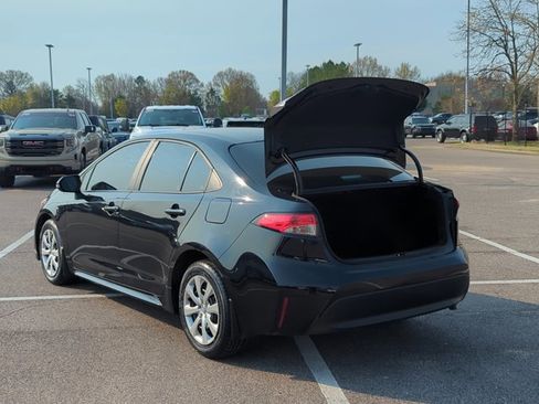 Used 2025 Toyota Corolla LE FWD image 7